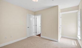322 N GEORGE MASON Dr, Arlington, VA 22203