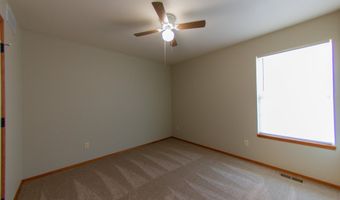 707 S Hedgewood Cir, Andover, KS 67002