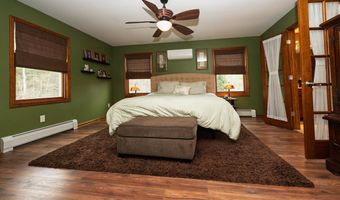 4 Debbie Dr, Altamont, NY 12009