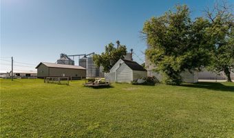106 SW Commerce St, Adams, MN 55909