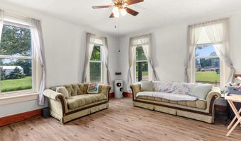712 S MAIN St, Abingdon, IL 61410