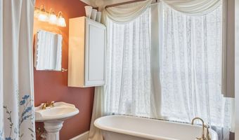 15804 Peapatch Rd, Biloxi, MS 39532