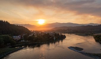 6955 Apple Aly, Bonners Ferry, ID 83805