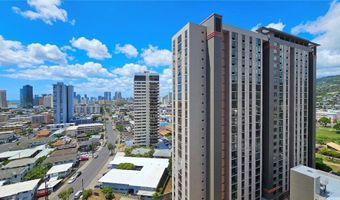 796 Isenberg St 16A, Honolulu, HI 96826