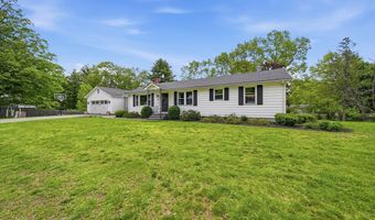 11 W Winkley St, Amesbury, MA 01913