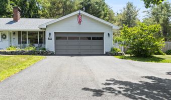 224 Sunderland Dr, Auburn, ME 04210