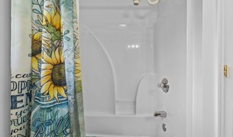 15 Walker Dr, Beattyville, KY 41311