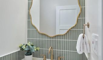 2465 Garfield St, Carlsbad, CA 92008