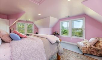 365 Boston Neck Rd, Narragansett, RI 02882