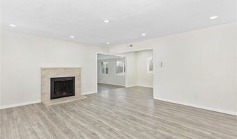 15944 Wintun Rd, Apple Valley, CA 92307