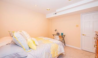 11904 HUNTING RIDGE Ct, Potomac, MD 20854