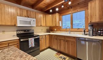 1207 Iron Gate Rd, Cambridge, VT 05444