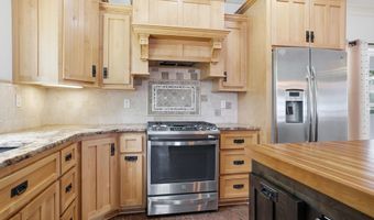 19738 Savannah St, Biloxi, MS 39532