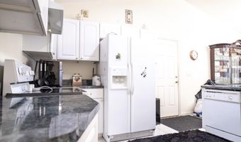 521 N Calhoun Shores Pkwy, Calhoun Falls, SC 29628