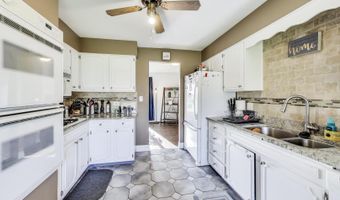 502 S Reuter Dr, Arlington Heights, IL 60005