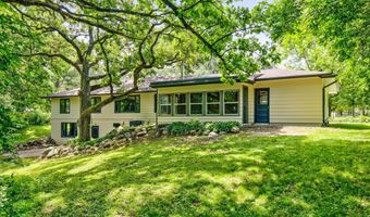 2619 Meadow Glen Rd, Ames, IA 50014