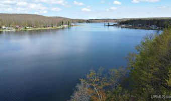 W16468 S Hilbert Dr, Armstrong Creek, WI 54103