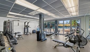 9102 W Bay Harbor Dr 5D, Bay Harbor Islands, FL 33154