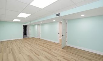 295 Coolidge Ave, Bayville, NJ 08721