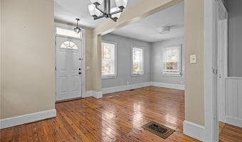 217 Bay View Ave, Cranston, RI 02905