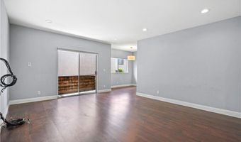 5414 Newcastle Ave 66, Encino, CA 91316