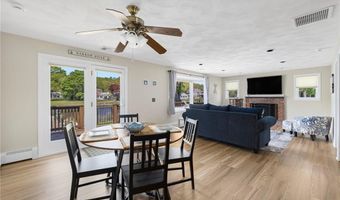 106 N River Dr, Narragansett, RI 02882
