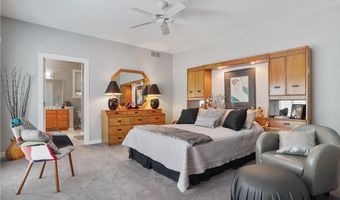 255 Bonnie Ln, Aurora, OH 44202