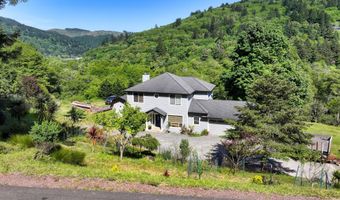 16711 Thompson Rd, Brookings, OR 97415