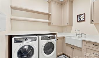 2649 Chesterfield Ave, Charlotte, NC 28205
