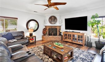 19420 Red Feather Rd, Apple Valley, CA 92307