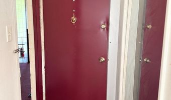 5215 NEWTON St 302, Bladensburg, MD 20710
