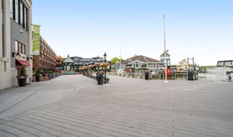 100 N UNION St A, Alexandria, VA 22314