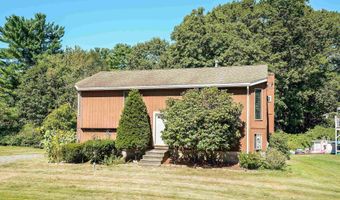 5 River St, Newmarket, NH 03857