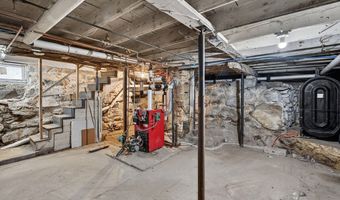 279 S Main St, Athol, MA 01331