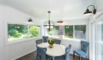 28 Woodland Dr, Amherst, NH 03031