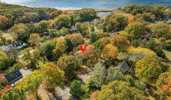 6 Conway Dr, Barrington, RI 02806