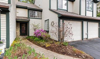 26 Lake Forest Dr, Burlington, VT 05401