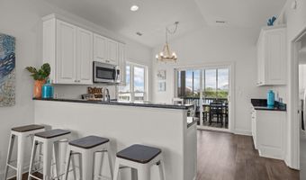 106 Willis Ave A, Atlantic Beach, NC 28512