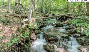 80 Dana Dr, Bakersville, NC 28705