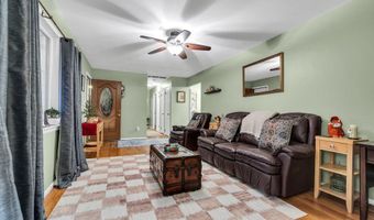 46 Bowline St, Beachwood, NJ 08722