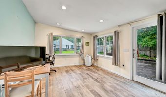 16 Cindy Ln, Bethel, CT 06801
