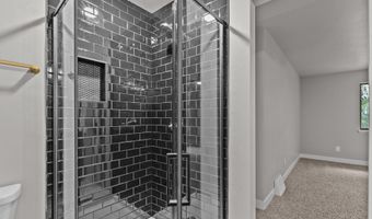 929 E NORTHWOOD Dr, Appleton, WI 54911