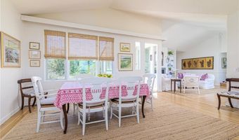 36 Newport St, Jamestown, RI 02835