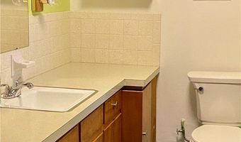 135 Ridgeland Dr, Amherst, OH 44001