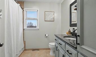 72 E 1600 Rd, Baldwin City, KS 66006