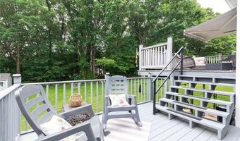180 Mesa Dr, North Kingstown, RI 02852