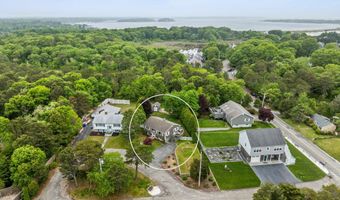 8 Stackpole Cir, Bourne, MA 02532