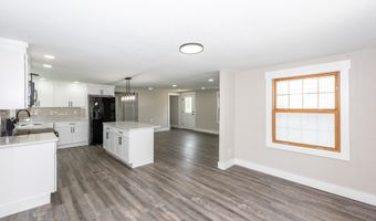 957 W Hunt Rd, Alcoa, TN 37701