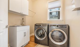 20870 YOSEMITE St NE, Aurora, OR 97002