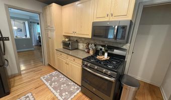 8908 Fox Ave, Allen Park, MI 48101